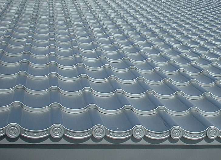 波型の金属屋根材（ガルバリウム鋼板）施工例