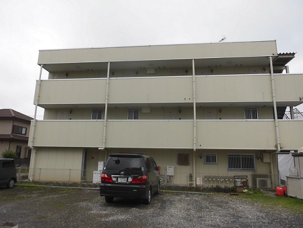 施工前・排水ドレンが少なく豪雨時にあふれる状態