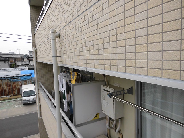 工事後の打ち替え完了したコーキング