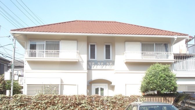 カバー工法完成後の屋根全景