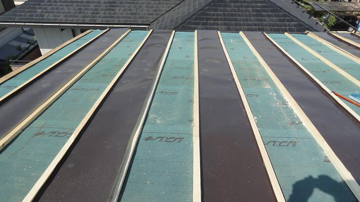 板金屋根（瓦棒葺き）葺き替え完了・仕上がり状態