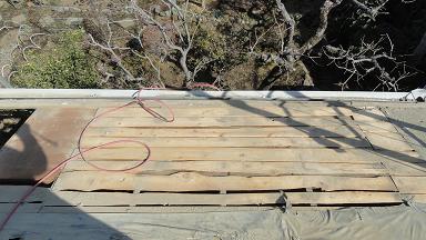 合板補強完了後の屋根面