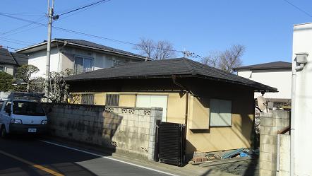 金属瓦セネター(黒)に葺き替え完成後の屋根全景